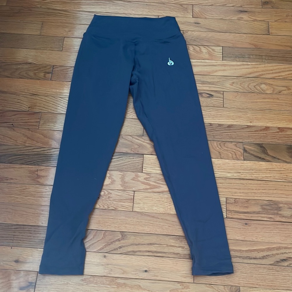 Ryder wear high waisted leggings, full compression - tried on only